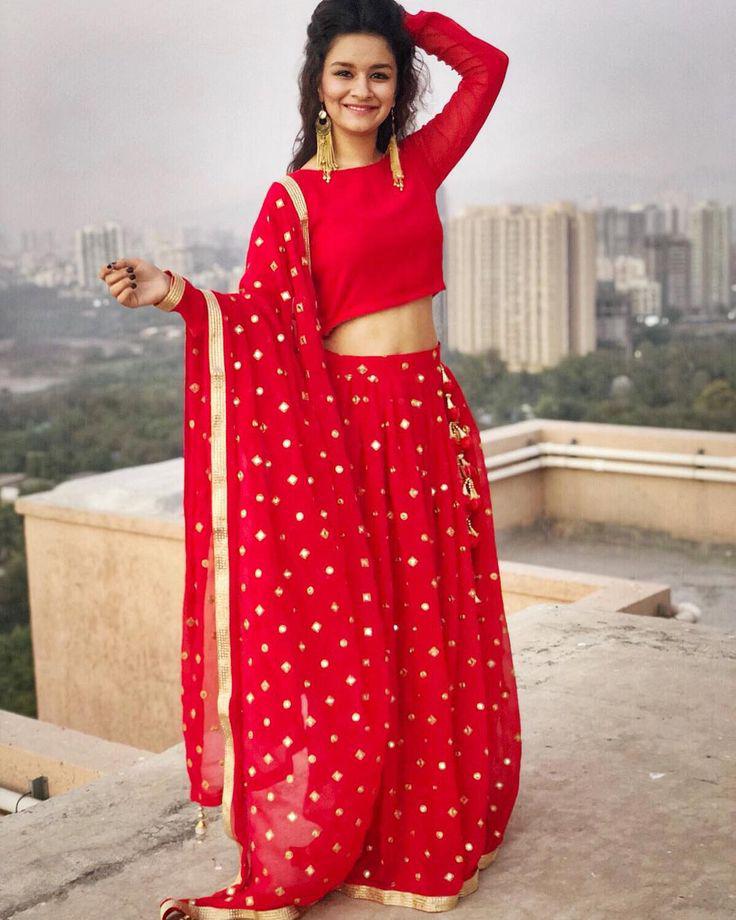 Fashion in India.: Avneet Kaur,  Designer clothing,  Fashion week,  Shalwar kameez  