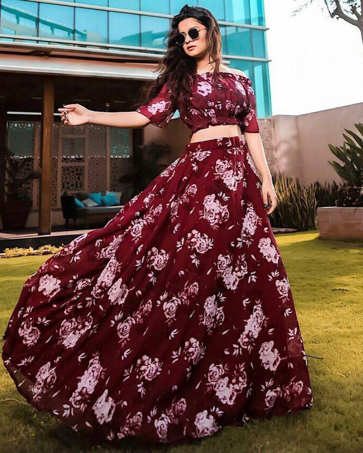 Avneet Kaur Clothes.: Avneet Kaur,  Designer clothing,  Fashion week,  Indo-Western Clothing  