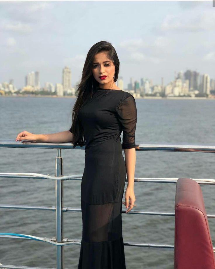 Jannat Zubair Rahmani Slying Bodycon Dresses Like A Pro