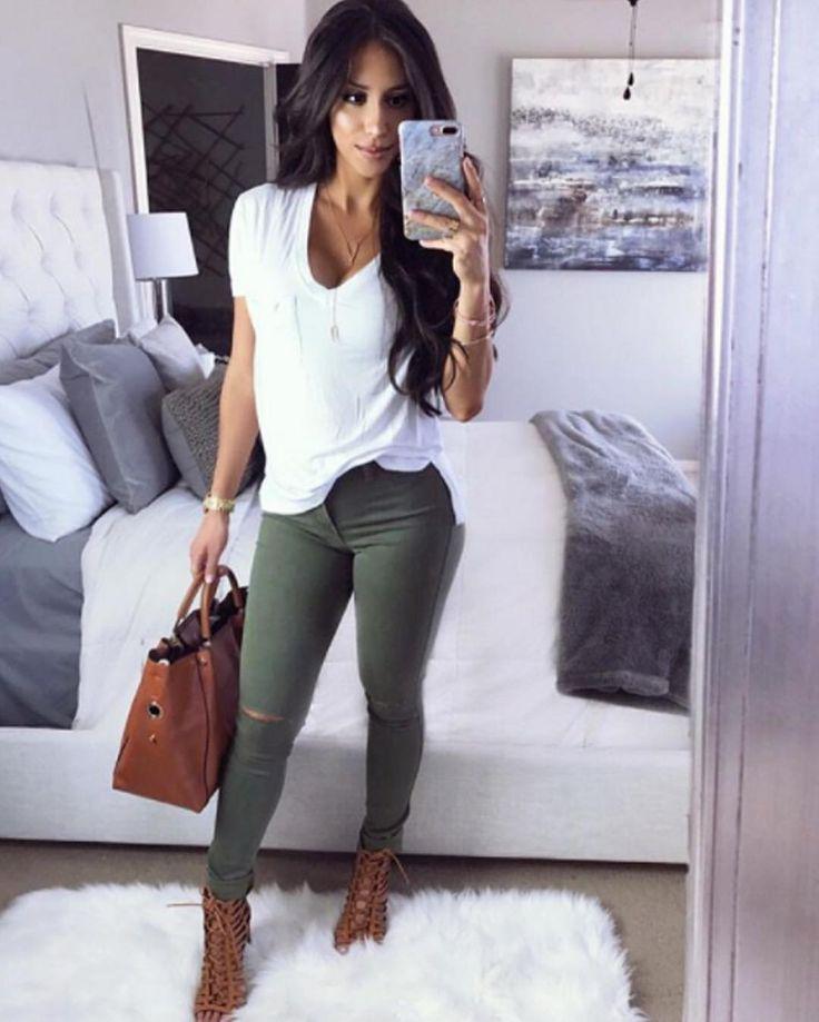 Fashion in 2019.: Slim-Fit Pants,  Jeans Fashion,  Outfit Ideas,  Denim Pants,  fashioninsta,  Jeans Outfit  