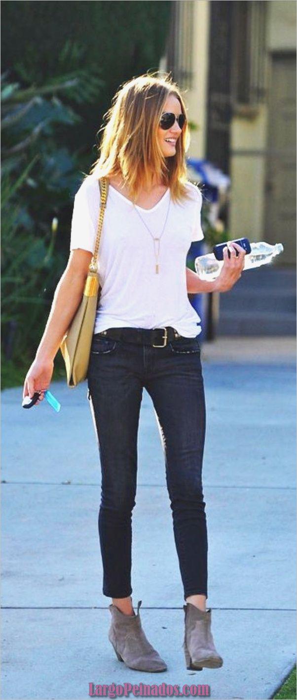 cropped skinny jean. Casual outfits Slim-fit pants, Fashion boot: Skinny Jeans,  Ankle Boots,  Girls Work Outfit  
