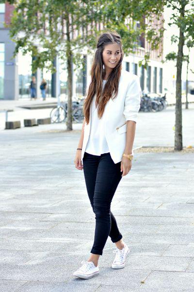 zapatillas blancas outfit. 25 Ways to Wear Bright White Sneakers ...