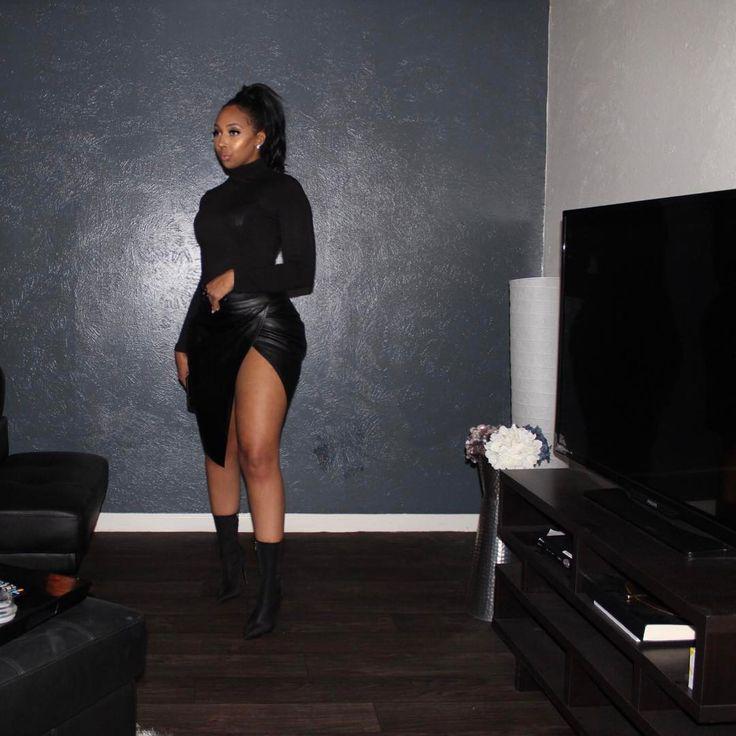 Black Girls Photo Shoot Thigh Hip Flooring Shoulder On Stylevore 