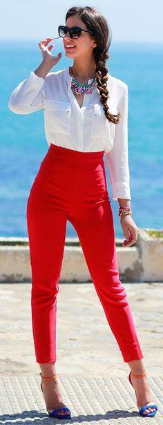 White Shirt Red Pants. 40 Fresh And Cool Ways To Dress On Spring: Slim-Fit Pants,  Red Pants,  White Shirt,  red trousers  