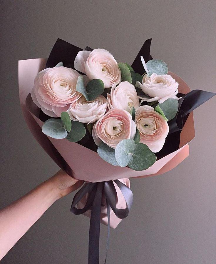 Flower Walkway Ideas: Heart Flower Bouquet,  Floral Arrangements Ideas,  Flower For Wedding Anniversary  