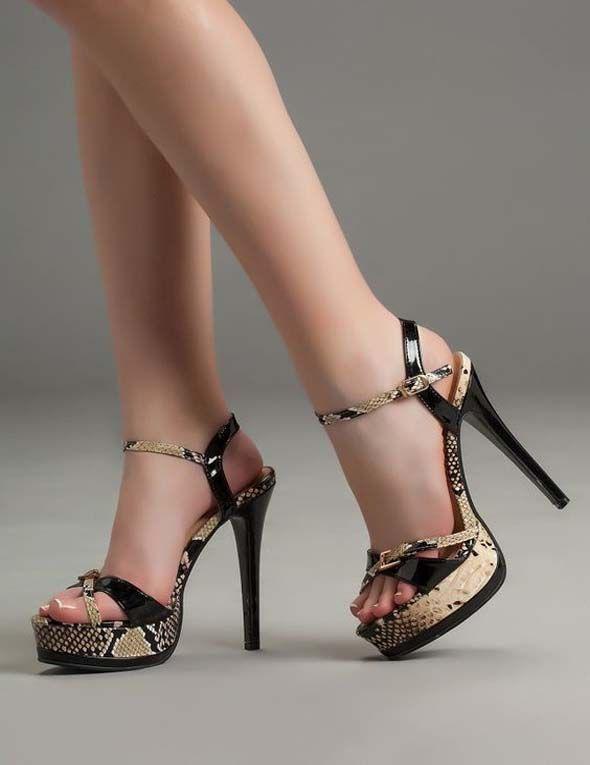 Beautiful women’s foot fashion in shoes on Stylevore