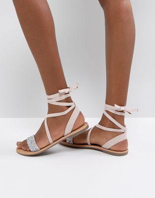 FI Embellished Flat Sandals: 