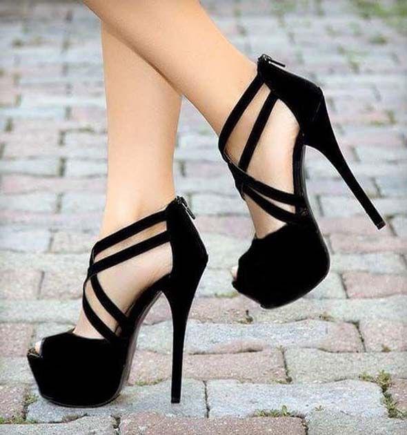 Zapatos de tacon. Heels and Pumps that you must bring your Closet Style: High-Heeled Shoe,  Stiletto heel,  High Heel Ideas,  Best Stilettos Ideas,  Peep-Toe Shoe  