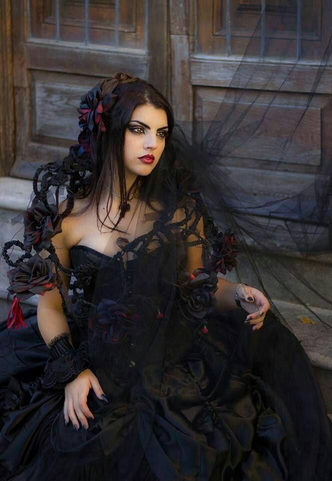 Goth subculture, Gothic art - art, model, image, steampunk: Victorian era,  Gothic fashion,  Goth dress outfits,  Gothic Beauty,  Gothic architecture  