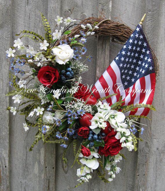 4th of july wreath ideas: Christmas Day,  Christmas ornament,  Christmas decoration,  Flower Bouquet,  United States,  Floral design,  Artificial flower,  Independence Day  