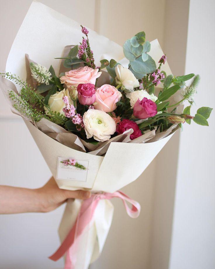 Always On My Mind Flower Bouquet: Floral Arrangements Ideas,  Flower For Wedding Anniversary,  Flower Decoration Ideas  