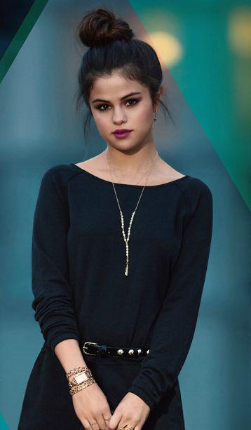 Selena Gomez Style Bun hairstyle, Alex Russo.: Selena Gomez,  Alex Russo,  Outfits With Bun Hairstyle  