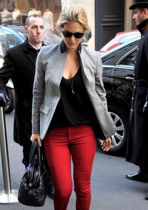 Elegant Anti Cellulite Leggings with Push up and Caffeine + Vitamin E. the grey jacket softens the red and black: Slim-Fit Pants,  Business casual,  Plaid Blazer,  red trousers  