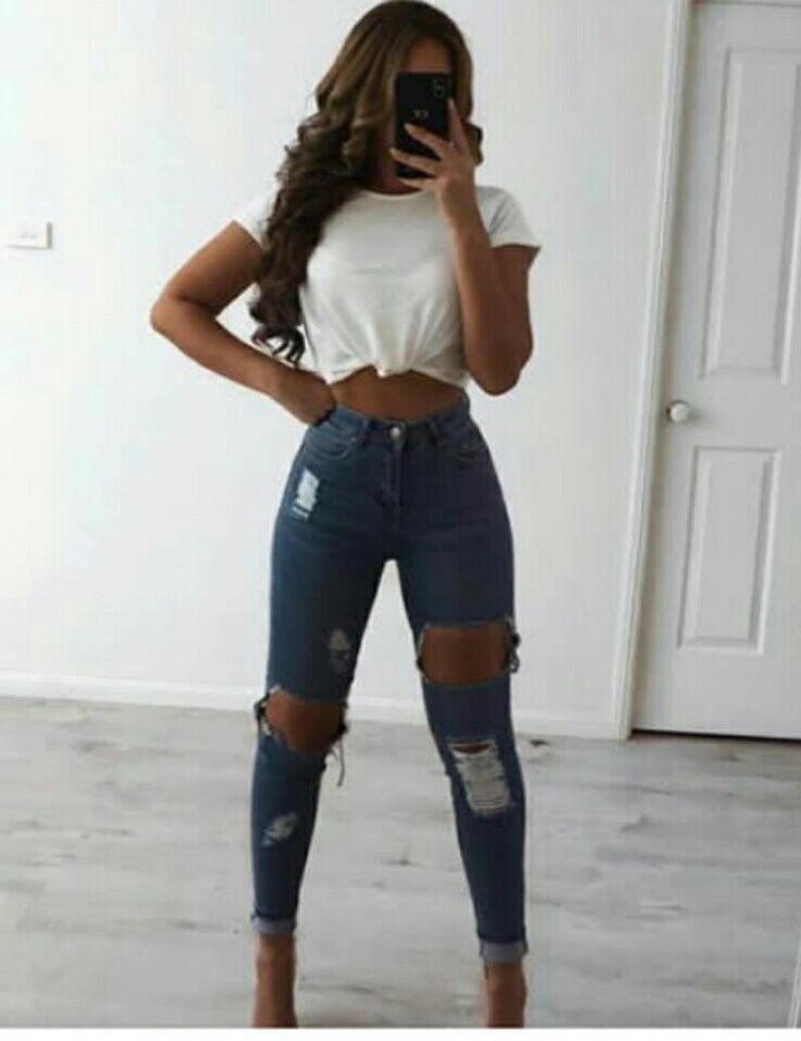 Urban Outfit Slim-fit pants, Crop top: Ripped Jeans,  Boot Outfits,  Street Outfit Ideas,  Sand Top  