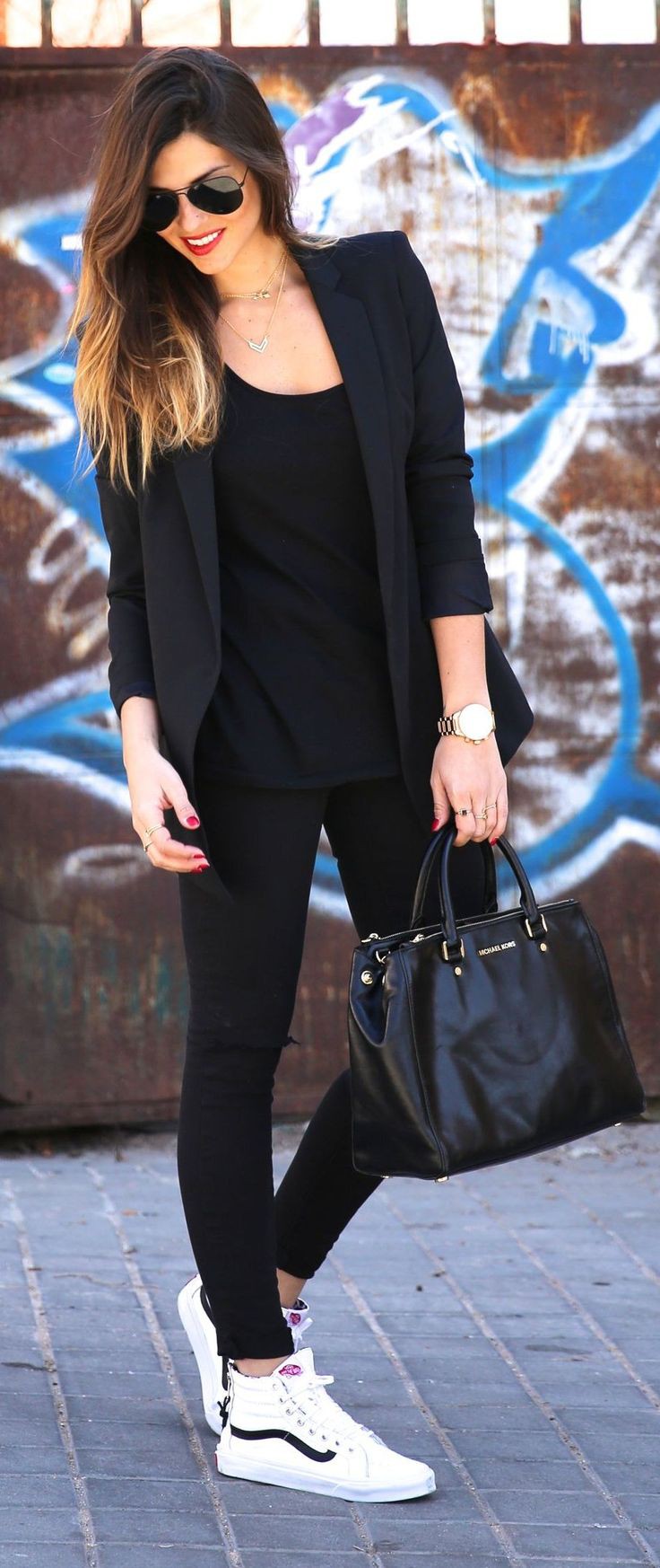 What To Wear With Black Jeans On A Night Out?: Skinny Jeans,  Smart casual  