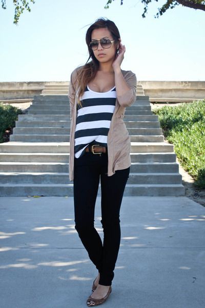 Cool business casual attire for young women on Stylevore