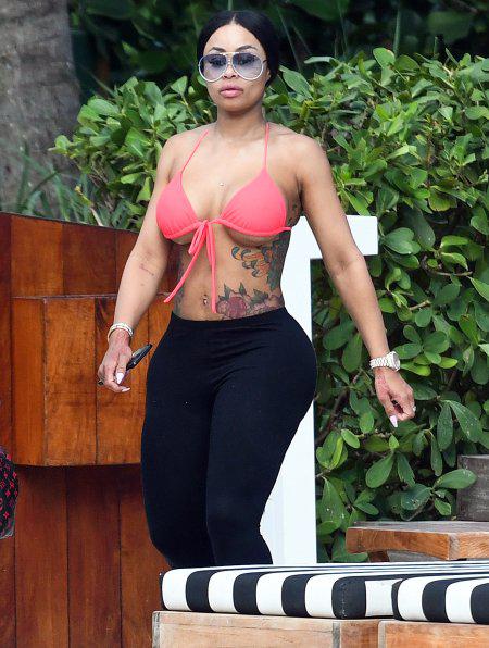 Blac Chyna puts on VERY sexy display in tiny top: Blac chyna,  Hot Girls  