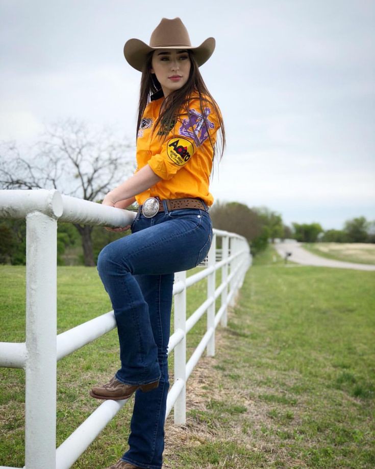 Cowgirl Biker-Style Jeans,  Mom jeans: Western wear,  Mom jeans,  Cowgirl  