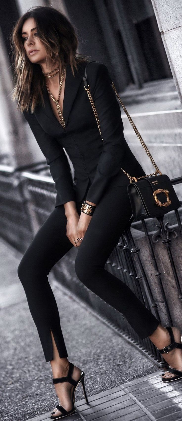 Classy all black outfits: Black Leggings  