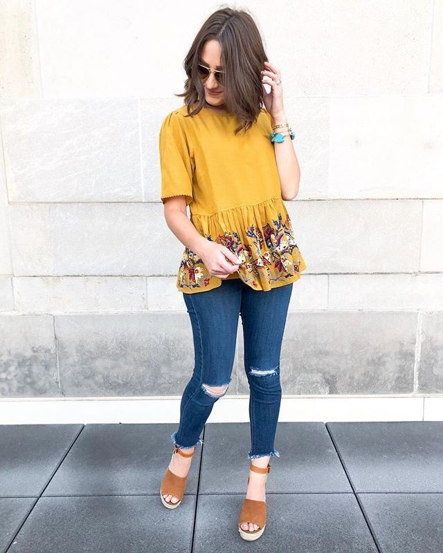 Yellow Top Outfits With Ripped Blue Jeans For Women: Business casual,  Yellow Outfits Girls,  yellow top  