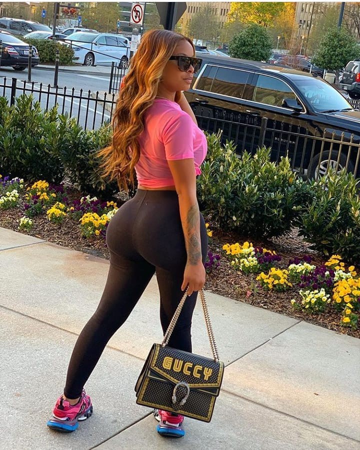 How To Wear Leggings To Work In Summer: alexis sky,  Outfits With Leggings  