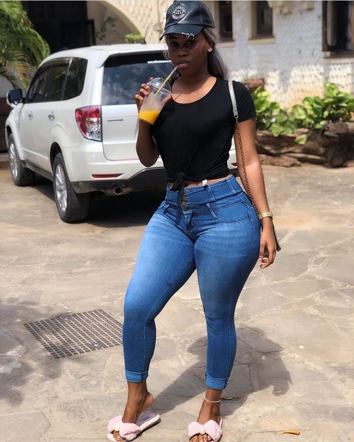 Black Girl Brand ambassador: Jeans Outfit  