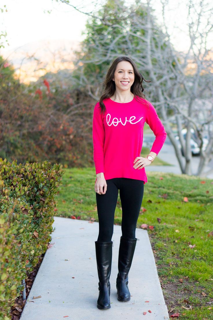 What To Wear With Black Jeans: Pink Dresses  