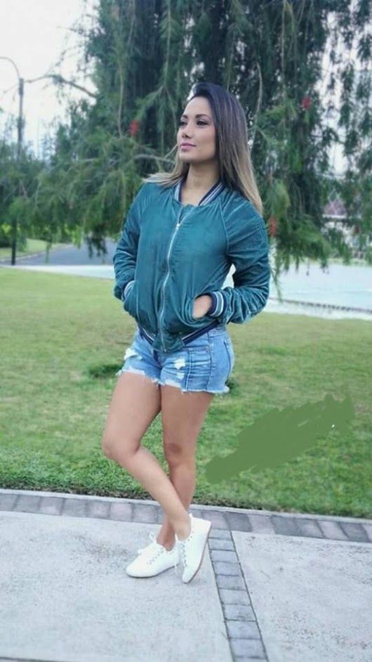 Sporty Outfits With Shorts: Casual Sporty Outfits,  Denim Shorts,  Blue Jean Short  