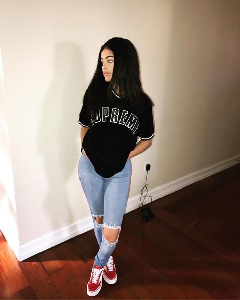 Malu trevejo supreme shirt: Crew neck,  Baddie Outfits,  Hasta Luego,  Malu Trevejo  