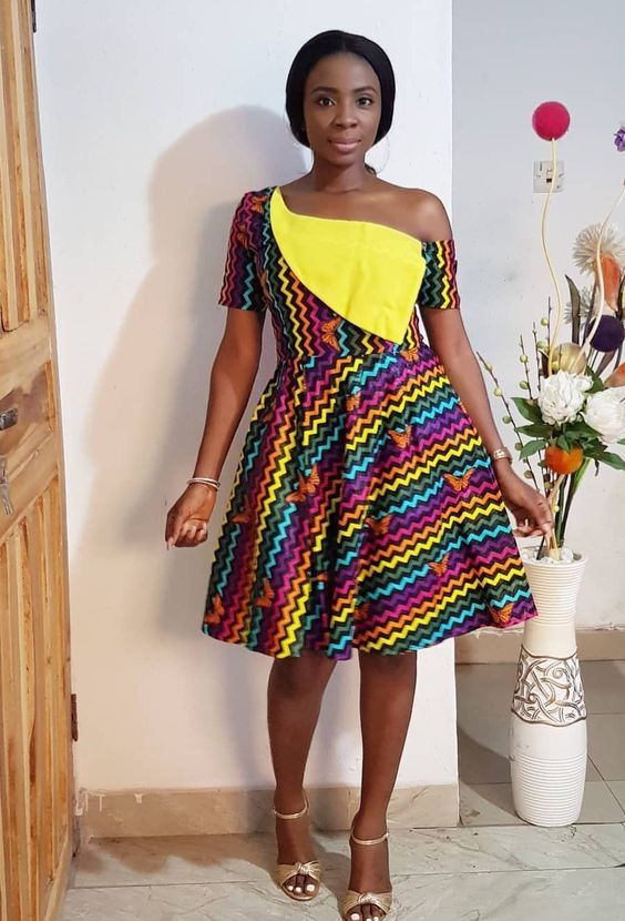 Latest ankara short gown styles 2019: Cocktail Dresses,  Vintage clothing,  Aso ebi,  Hairstyle Ideas,  Traditional African Outfits  