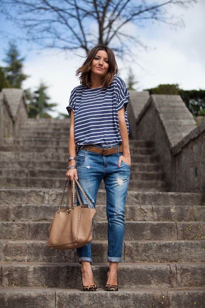 Casual outfit ideas with jeans: Jean jacket,  Mom jeans,  Jeans Fashion,  Street Outfit Ideas  