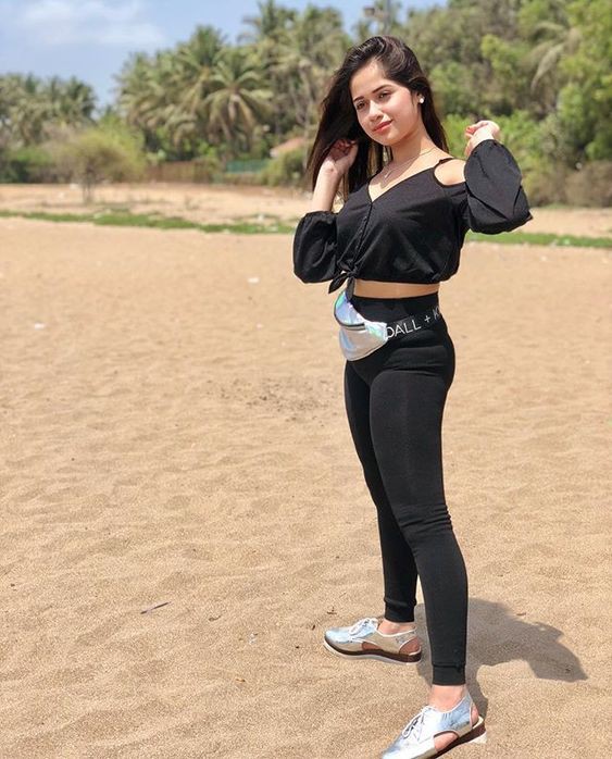 Jannat zubair new instagram: Television show,  Jannat zubair,  Zubair Rahmani,  Hot Bollywood Actress  