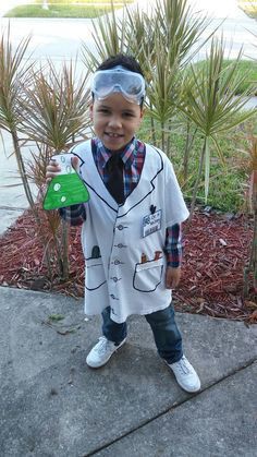 Scientist Outfit Ideas For Helpers Day: Halloween costume,  Helpers Day Outfits  