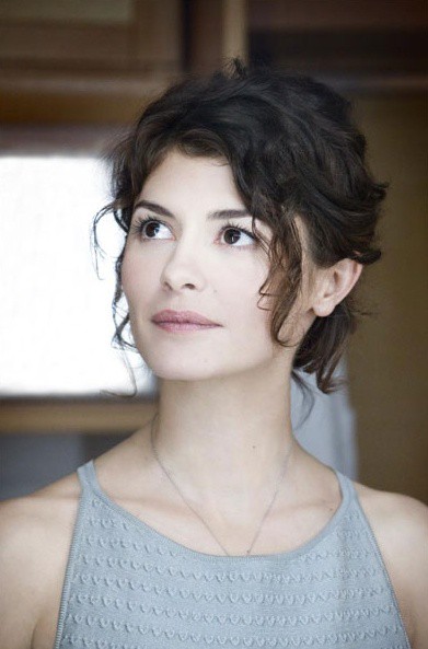 Choppy Shaggy Hairstyle For Round Face 2019: Bob cut,  Pixie cut,  Round Face Hairstyle,  Audrey Tautou  