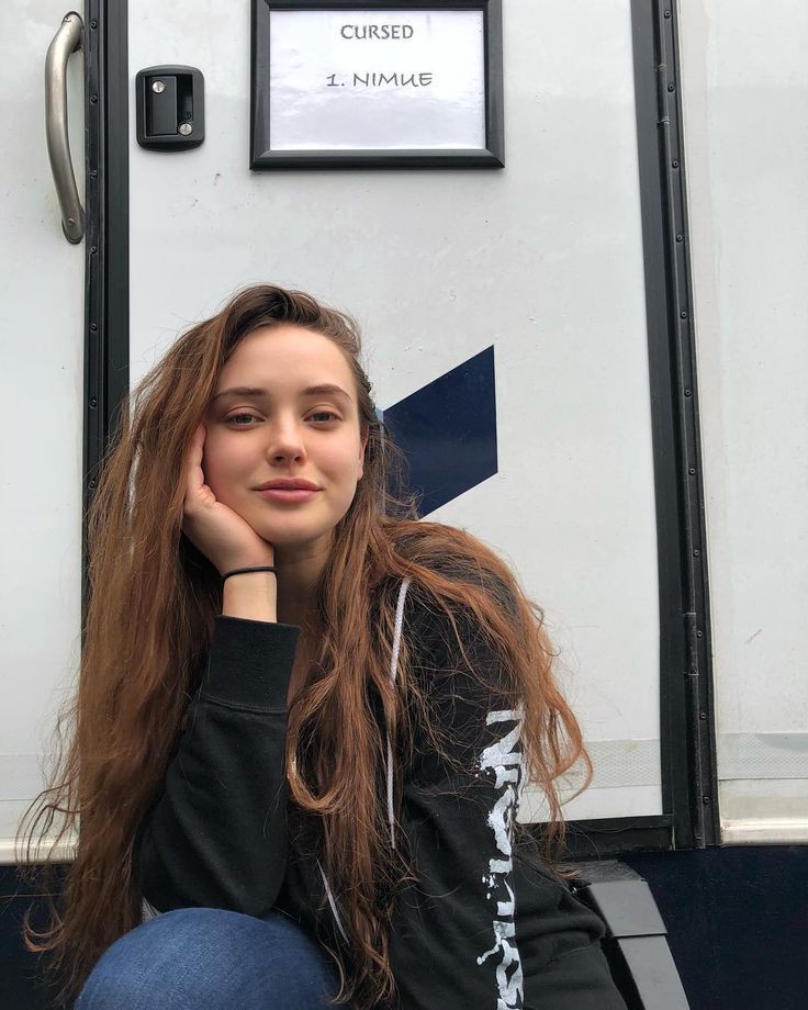 Katherine Langford hot insta pic: Katherine Langford  