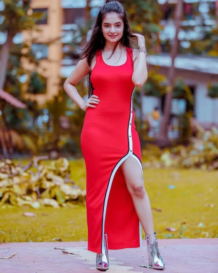 Anushka Sen In Sexy Red Dress, Looking Hot
