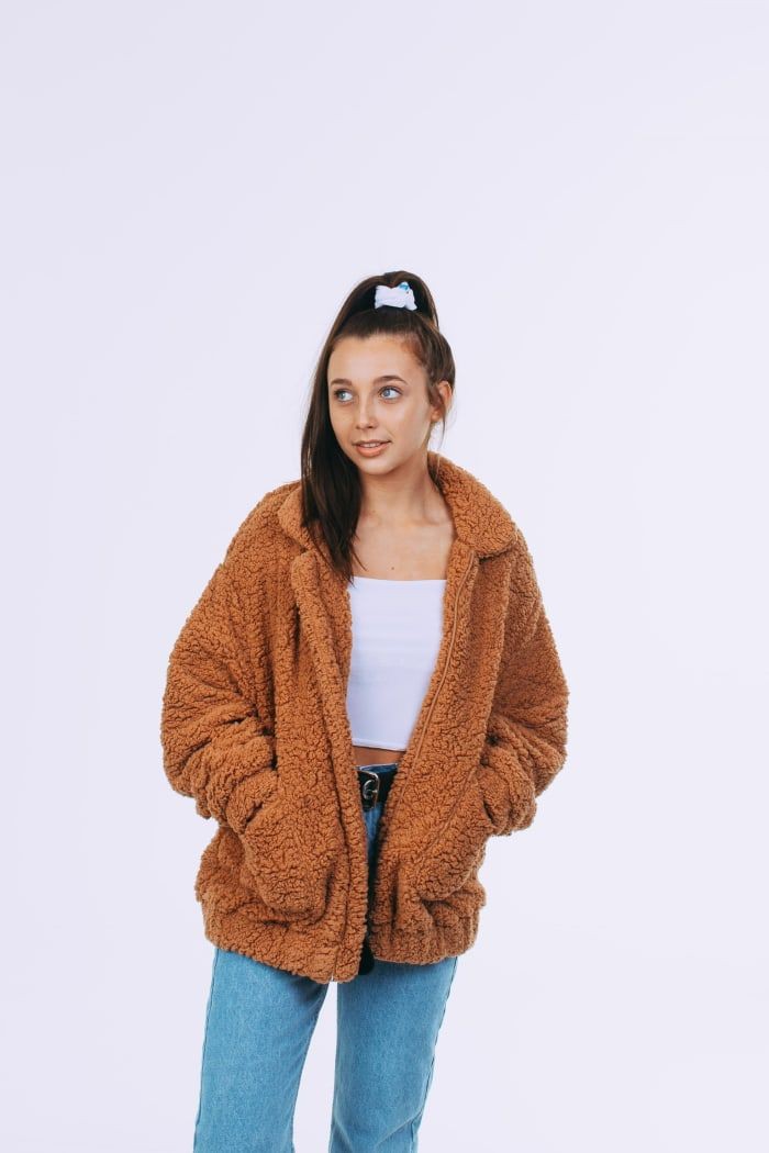 Emma Chamberlain Winter Looks on Stylevore