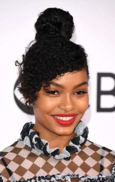 Red Lipstick Makeup Black Girl: Red Carpet Dresses,  Yara Shahidi,  African Girl Makeup,  Lilly Singh  