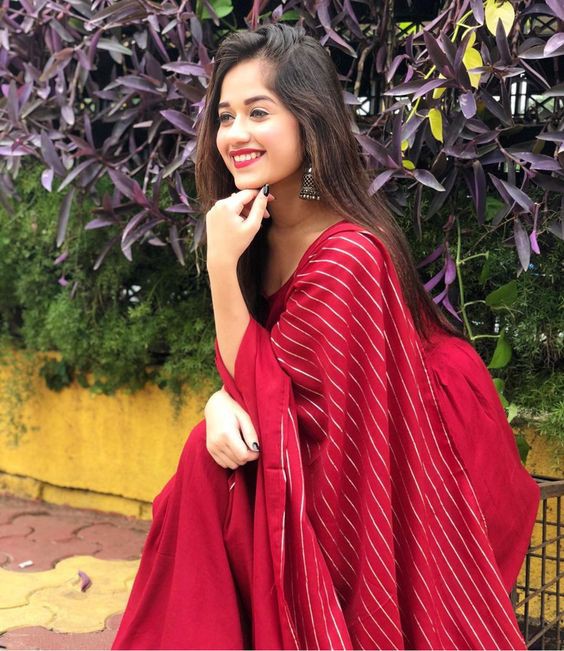 Jannat Zubair Rahmani In Hot Red Saree: Jannat zubair,  Hot Girls In Saree  