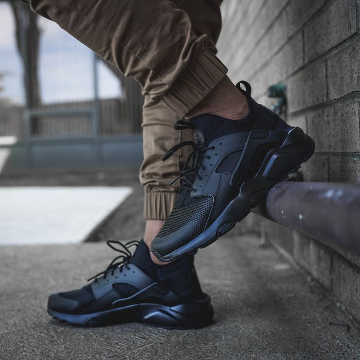 black huaraches outfits