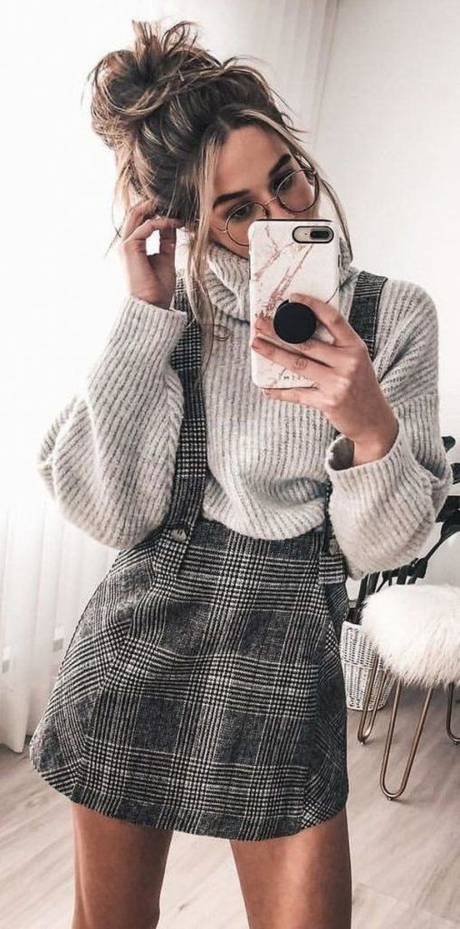 Baddie Aesthetic Cute Outfits For 2019: winter outfits,  Vintage clothing,  Retro style,  Messy Bun Outfits  