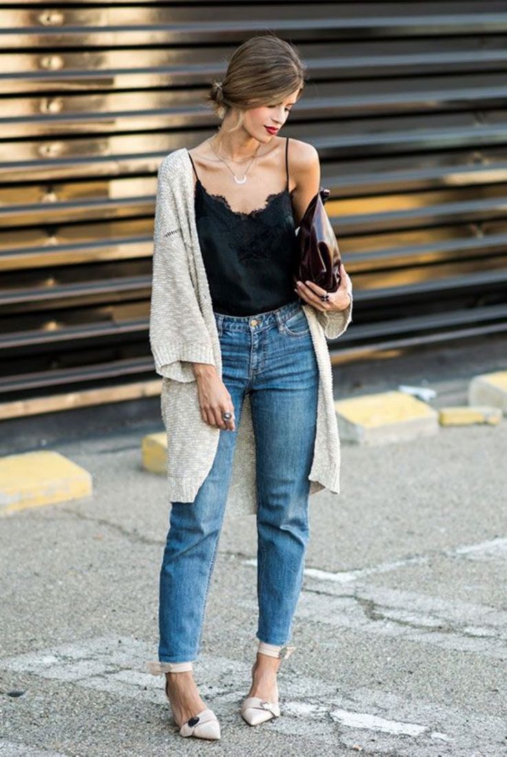 Great designs for dinner outfit, Casual wear: Business casual,  Mom jeans,  Messy Bun Outfits  