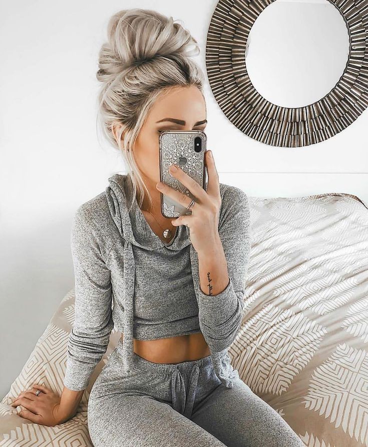 Comfy Cute Messy Outfits For women: Messy Bun Outfits  