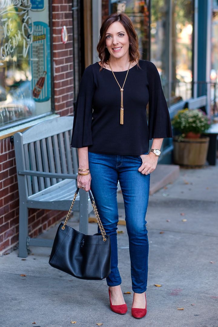 Black top with jeans red shoes: Court shoe,  Red Shoes Outfits  