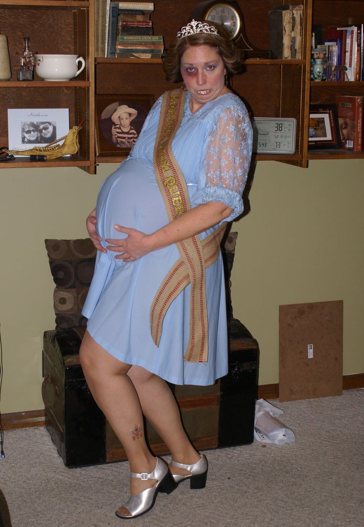Just out of the world redneck prom, White trash: party outfits,  Halloween Costumes Pregnant  