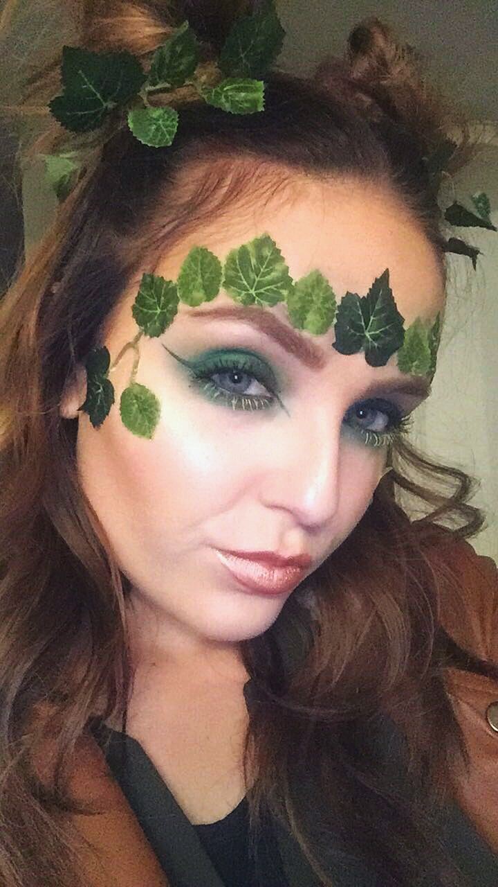 Poison ivy from batman make up ideas: Eye Shadow,  Make-Up Artist,  facial makeup,  Halloween Makeup Ideas  