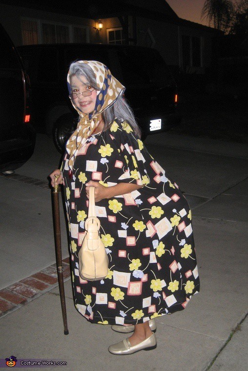 Halloween costumes for older women on Stylevore