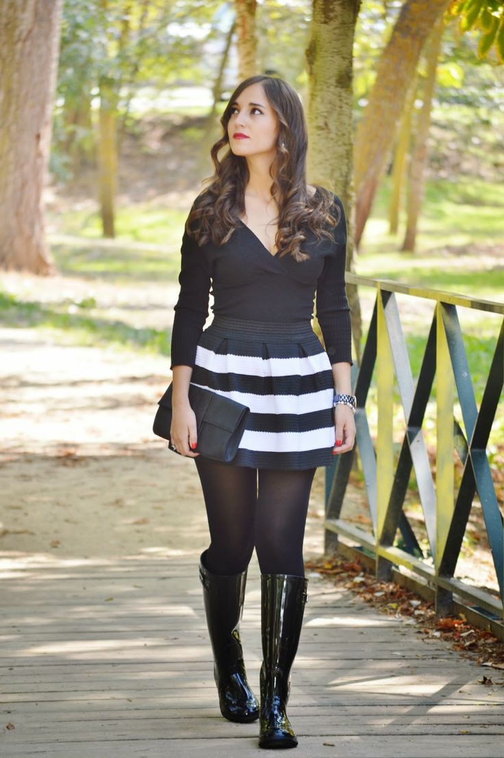 dresses with stocking/black pantyhose: Boot Outfits,  Wellington boot,  Outfit With Stocking  