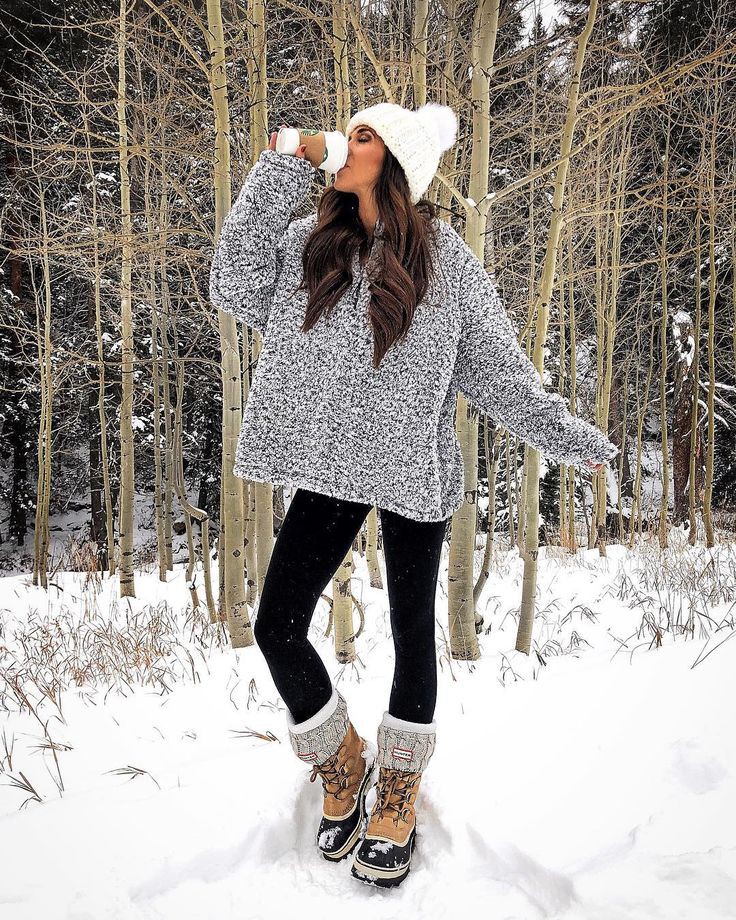 Snow day cute winter snow outfit | Snowing Outfit | Snow Outfit Ideas