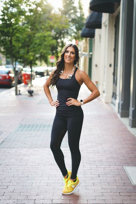 Outfits with black and yellow sneakers: Yoga pants,  fashion goals,  Nike Roshe,  Running Outfits  